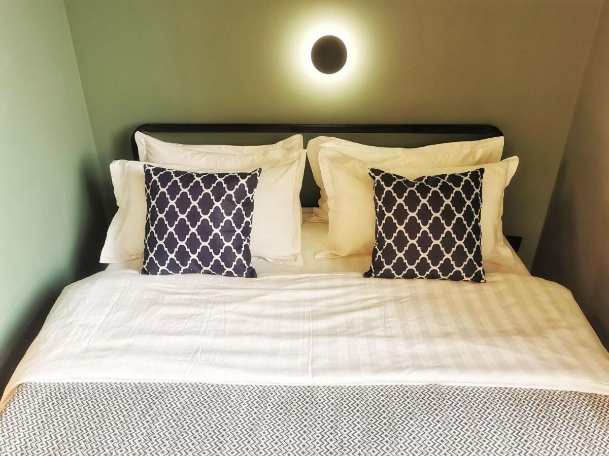 Moon Apartents - Lamiya 34 Apartment Almaty